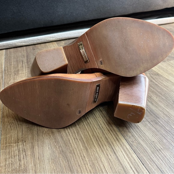 Gianni Bini Booties with Gold Embellishments Ankle Buckle US 9 Cognac Leather - Picture 5 of 9